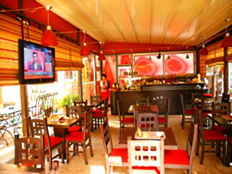 Broadway Hotel Tirana Exterior photo
