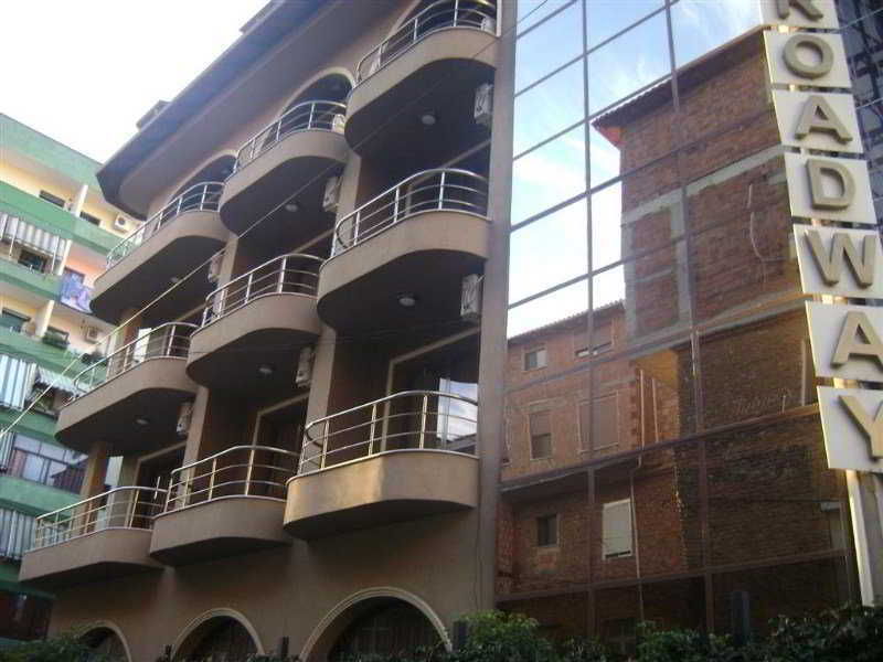 Broadway Hotel Tirana Exterior photo