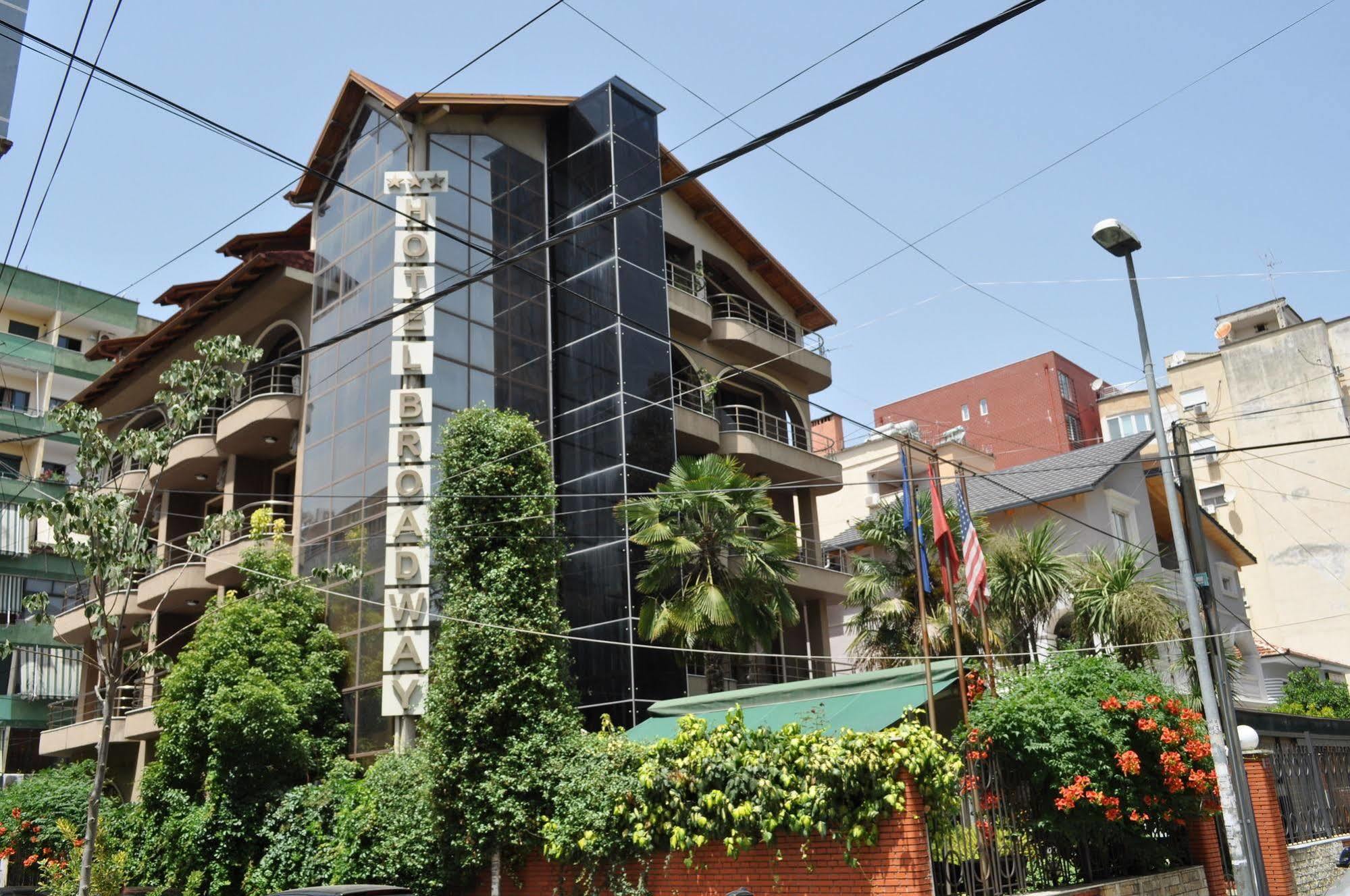 Broadway Hotel Tirana Exterior photo